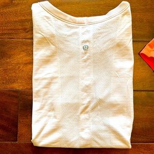Lululemon Swift Stride Relaxed Tee
